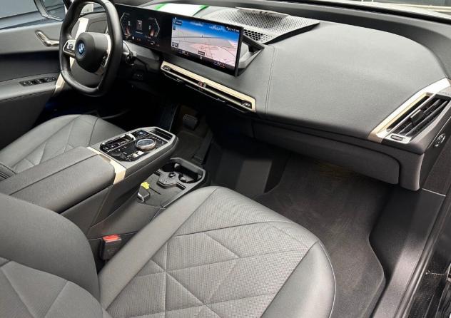 Bmw IX xDrive 40 Pacchetto Sportivo - Foto 10