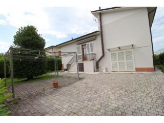 Villa in affitto a San Filippo - Lucca 100 mq  Rif: 1414709