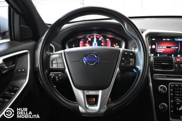 VOLVO XC60 D3 R-design Momentum rif. 23999566 - Foto 8