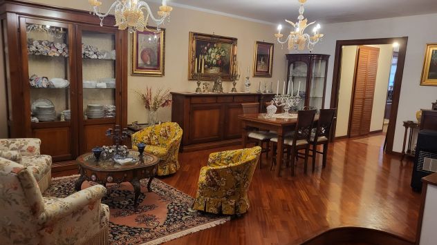 Si AFFITTA San Martino/Baida ampio 5vani con parquet