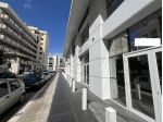 MODUGNO(BA), ZONA CARABINIERI, AMPIO LOCALE CON 3 LUCI CON CANNA FUMARIA