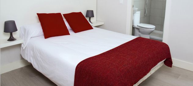 STANZE PER COPPIE INFO 338 4954086 RISERVATE IN RESIDENCE PALERMO