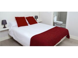 STANZE PER COPPIE INFO 338 4954086 RISERVATE IN RESIDENCE PALERMO