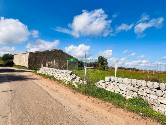 Rif:2660 - Terreno Agricolo con Caseggiati e Uliveto Secolare – Zona Pedalino/Vittoria