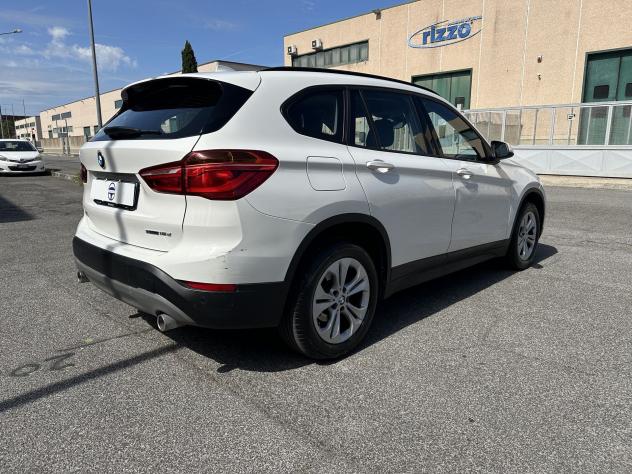 BMW X1 sDrive 18d Business Automatic 150cv - Foto 6