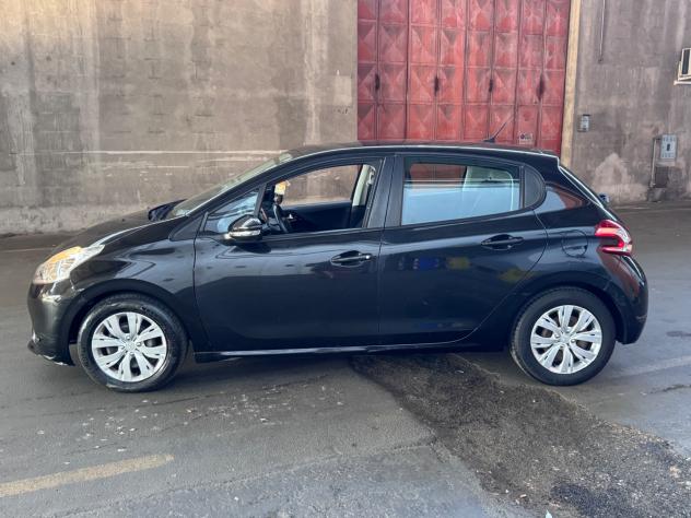 Peugeot 208 1.4 HDi 68 CV 5 porte Allure - Foto 2