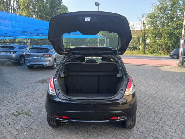 Lancia Ypsilon 1.2 69 CV 5 porte GPL Ecochic Silver. - Foto 10
