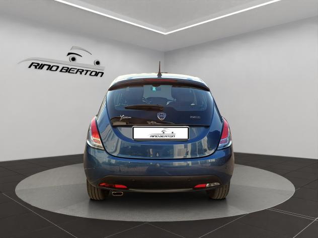 Lancia Ypsilon 1.0 FireFly 5 porte S&S Hybrid Silver - Foto 3