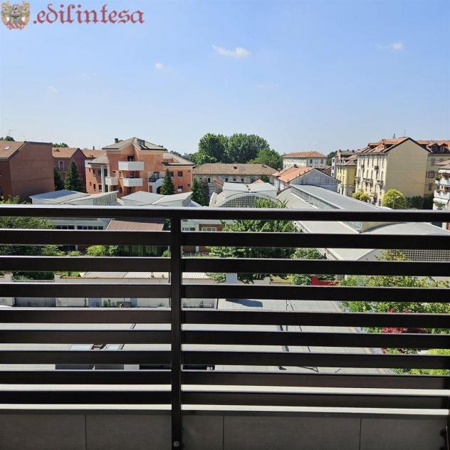 STUPENDO ATTICO PANORAMICO CENTRO MONZA CON BOX E CON SISMA BONUS DA DETRARRE - Foto 5