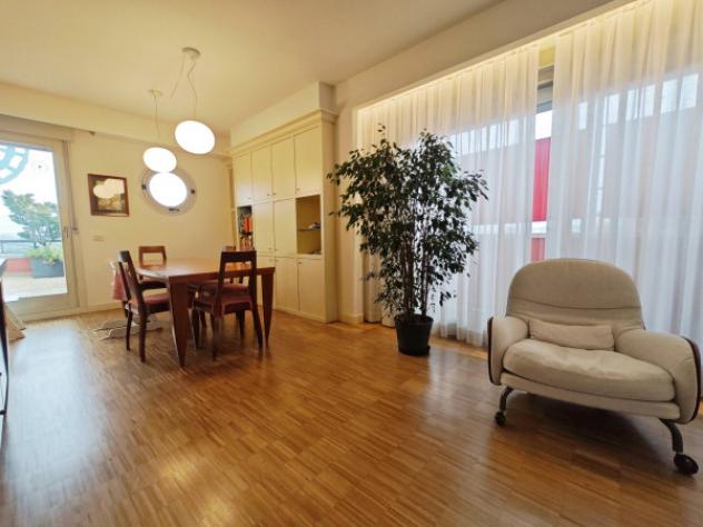Attico / Mansarda di 230 m² con più di 5 locali e box auto doppio in vendita a Vicenza - Foto 4