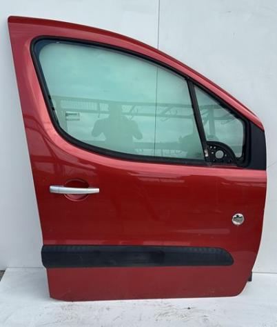 PORTA ANT.D.  MAGENTA C/ALZ. E SERR. (1 PIEGA piccola angolo) 999-U1307479 Carrozzeria  Lamierati esterni  Porte  Porta ant. dx. CITROEN - BERLINGO Mo