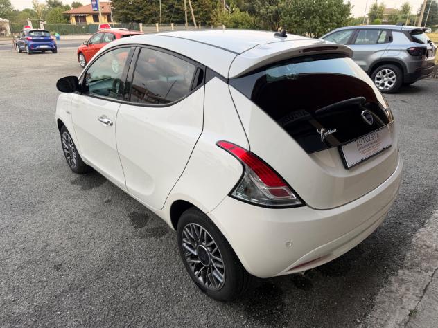 Lancia Ypsilon 1.0 Hybrid Gold - Foto 2