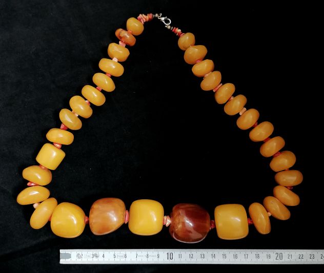 SPETTACOLARE COLLANA ETNICA TRIBALE BERBERA DI COPALE CON CORALLI. - Foto 8