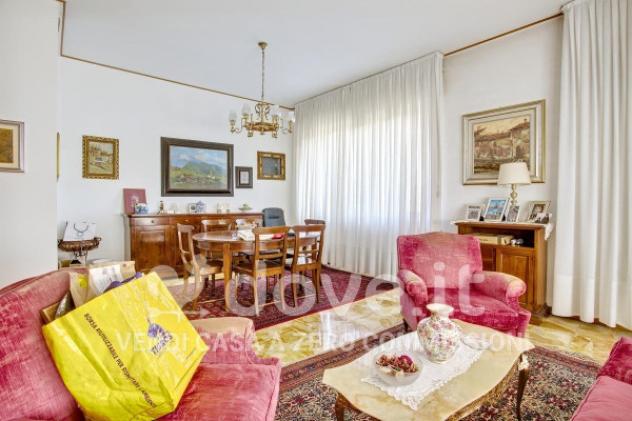 Villa di 600 m² con più di 5 locali e box auto doppio in vendita a Cittiglio - Foto 4