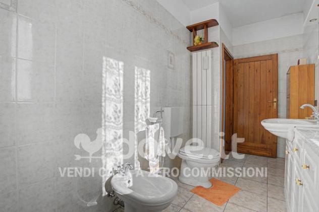 Villa di 180 m² con 4 locali e posto auto in vendita a Cocquio-Trevisago - Foto 15