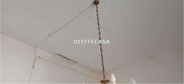 V2620 - In vendita casa indipendente con magazzino e terreno in periferia - Foto 12