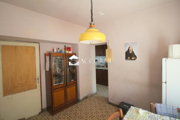 VILLA A SCHIERA di 10 vani e di 265 mq (VITTORIO VENETO) rif. BA878_1 - Foto 4