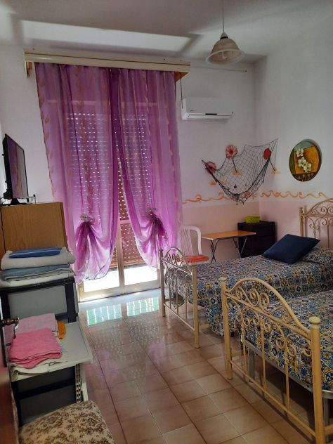CASA X OPERAI - IMPIEGATI USO FORESTERIA AD AVOLA SR