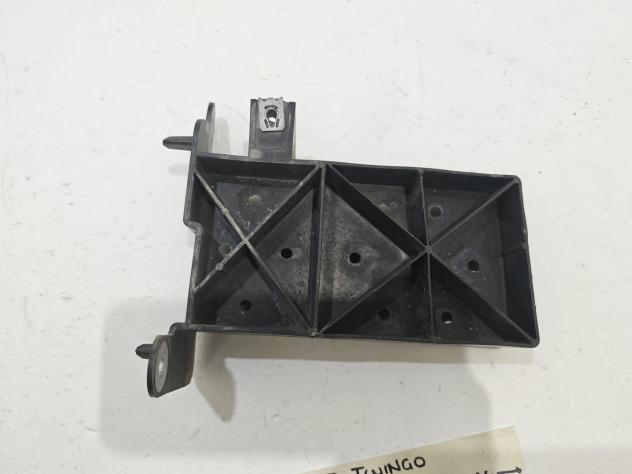 GUIDA PARAURTI ANTERIORE DX RENAULT Twingo III serie 620928531R 620928531R Benzina 1.0 (14) - Foto 9