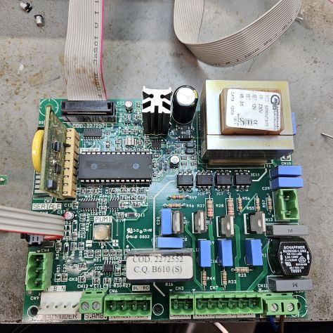 Tecnico elettronico - riparazioni schede elettroniche e non solo...