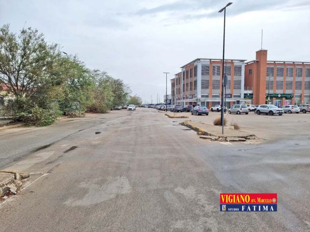 FOGGIA - VENDESI - Capannone in corso del Mezzogiorno - Foto 2