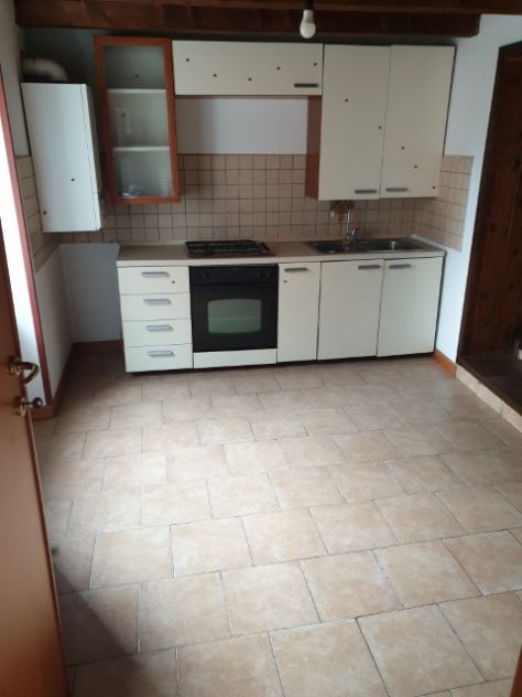 PORZIONE DI CASA RISTRUTTURATA - Foto 3