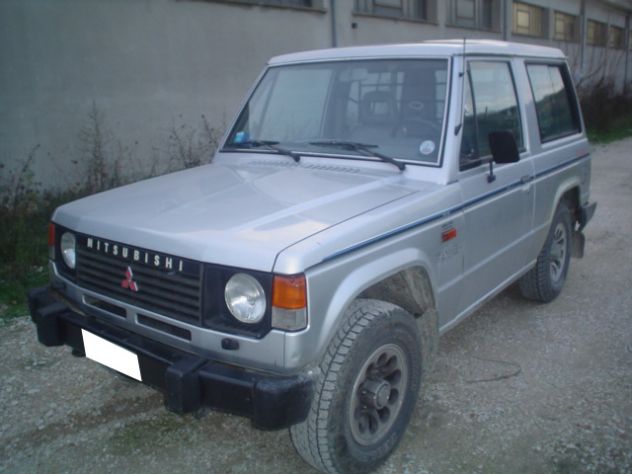 Mitsubishi Pajero I 2.5 TD 84CV Autocarro Clima - Foto 2