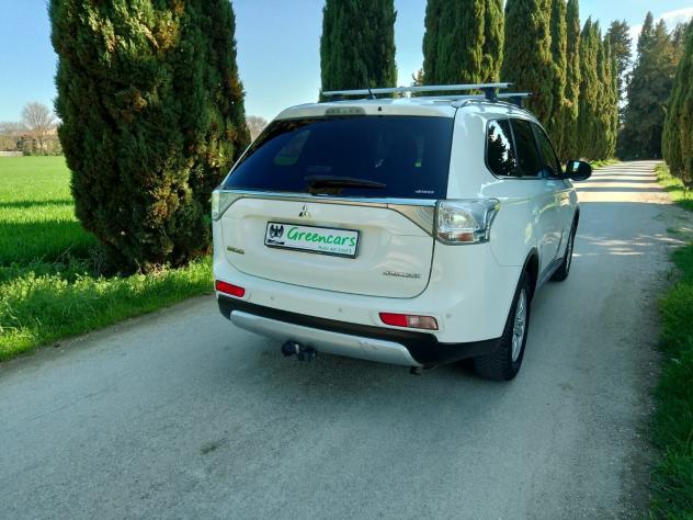 Mitsubishi Outlander 2.2 DI-D 4WD Intense - Foto 5