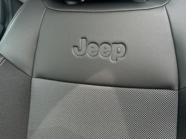 Jeep Avenger 1.2 Turbo 100 CV Altitude + montaggio GPL - Foto 10