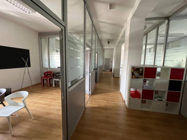 Immobile di 330 m² con più di 5 locali in affitto a Rezzato - Foto 15