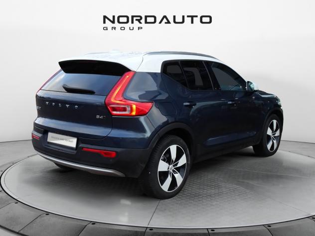 Volvo XC40 (2017--) B4 AWD Geartronic Momentum - Foto 7