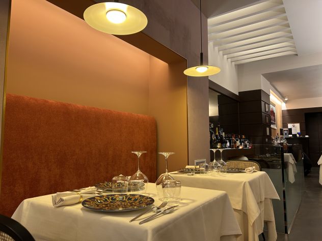 Ristorante a Bari centro cerca cameriere per turni settimanali - Foto 2