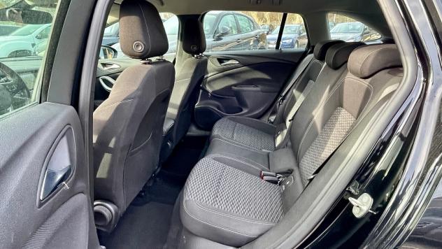 Opel Astra SW 1.6 CDTi 110CV 6m NAVI 2018 - Foto 8