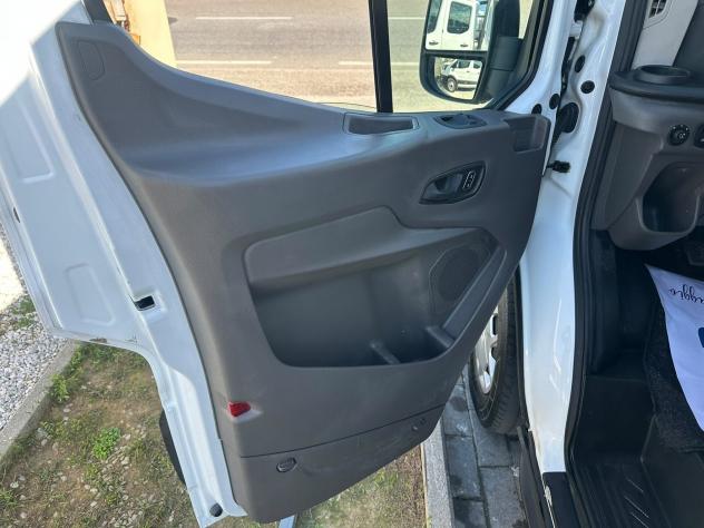 Ford Transit 330 2.0TDCi EcoBlue 130CV PL-TM-DC Furgone Trend - Foto 10