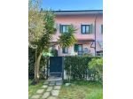 Villetta a schiera in vendita a Forte dei Marmi 193 mq  Rif: 1396069