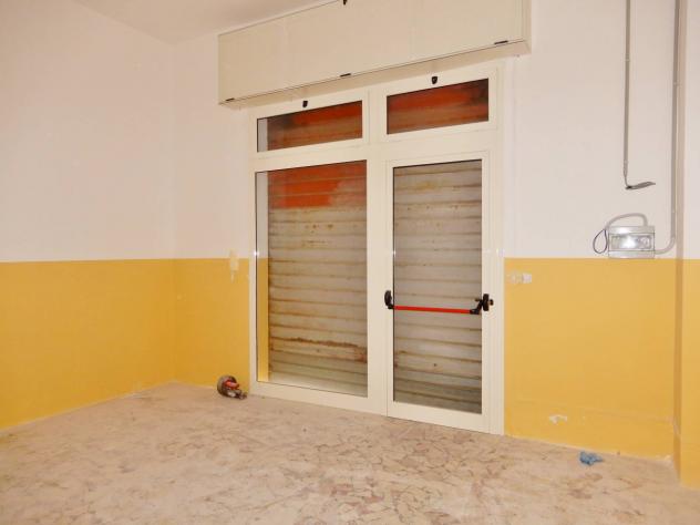 2 Vetrine in affitto a Catanzaro