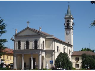 Monolocale ben diviso 50MQ con posto auto privato