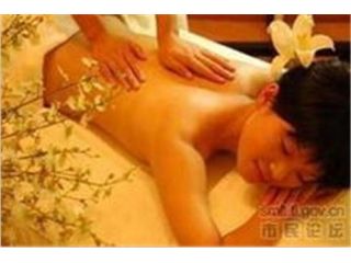 3206846170massaggiatrici professionista dolci e capaci di donare al tuo corpo