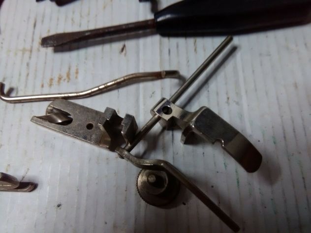 PFAFF macchina da cucire scatola latta con ricambi - Foto 5