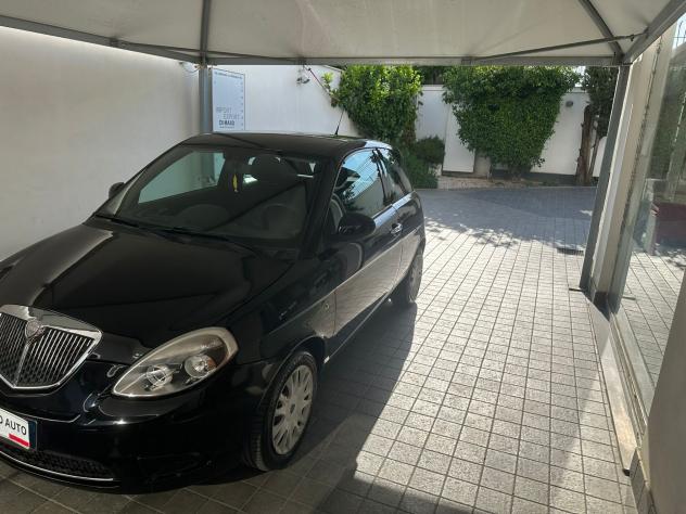 Lancia Ypsilon 1.3 MJT 75 CV Unyca - Foto 2