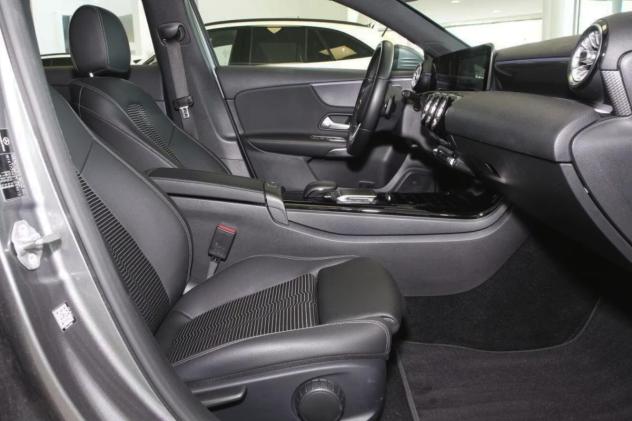 MERCEDES A 180 d Automatic Sport - Foto 8