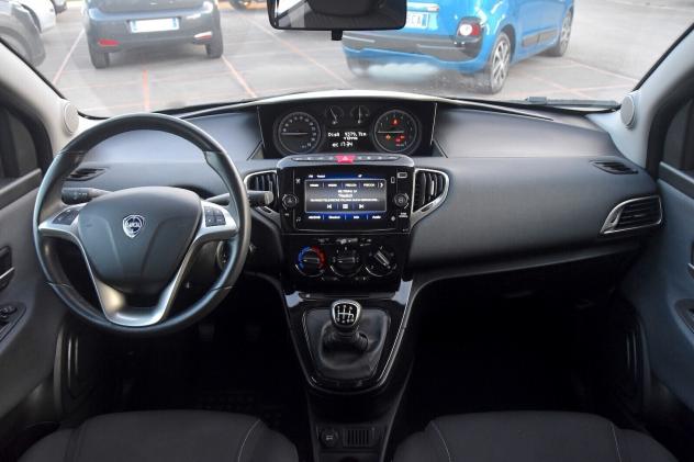 Lancia Ypsilon 1.0 Hybrid Gold - Foto 10