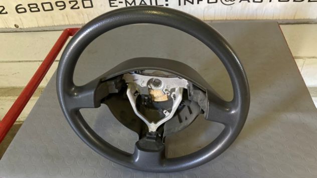 Volante Daihatsu Sirion del 2007 - Foto 2