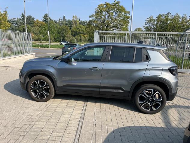 Jeep Avenger Avenger 1.2 turbo Summit fwd 100cv - Foto 6