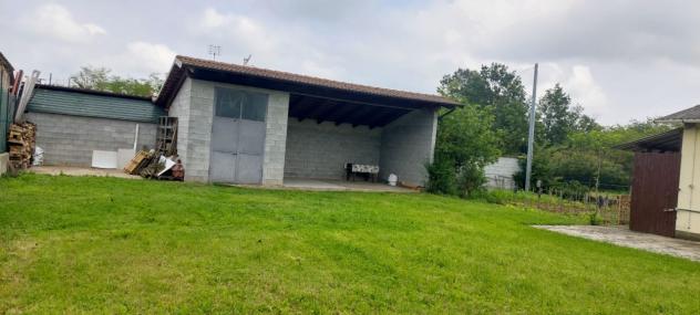 angolo verde
In mezzo al verde, magazzino realizzato con ingresso, zona cucina e camera e bagno (Non è censito come abitazione e non è possibili farlo - Foto 2