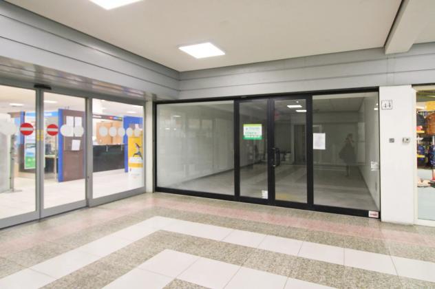 Negozio Centro Commerciale Cappuccini - Foto 7