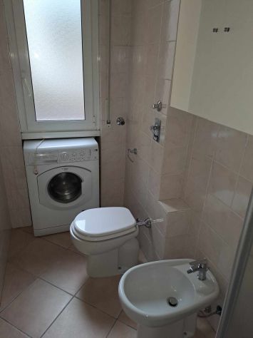 Piazza Napoli moderno ristrutturato climatizzato cabina armadio e box auto - Foto 9