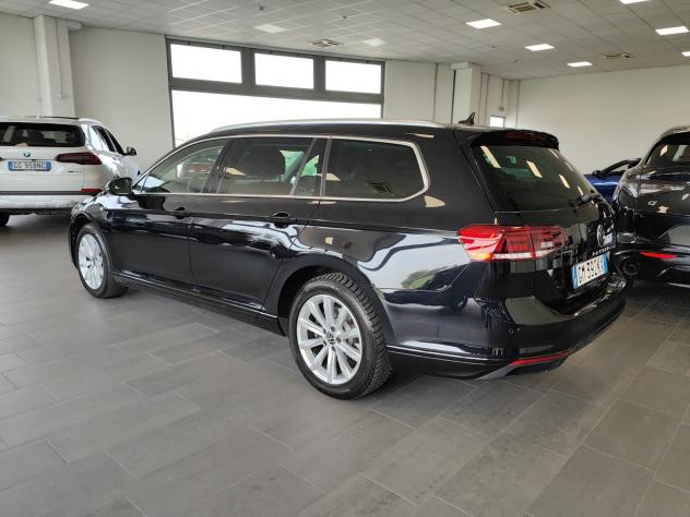 Volkswagen Passat Variant 2.0TDI 150cv Bus. DSG Navi AdaptiveCruise - Foto 9
