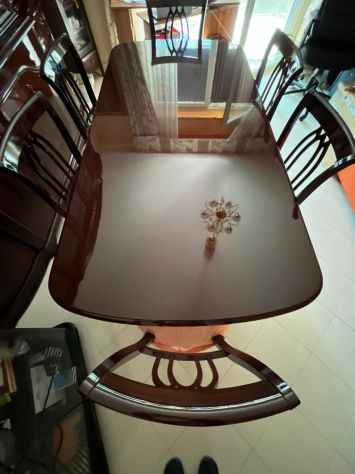 Tavolo in legno classico con sedie - Da restaurare - Foto 9