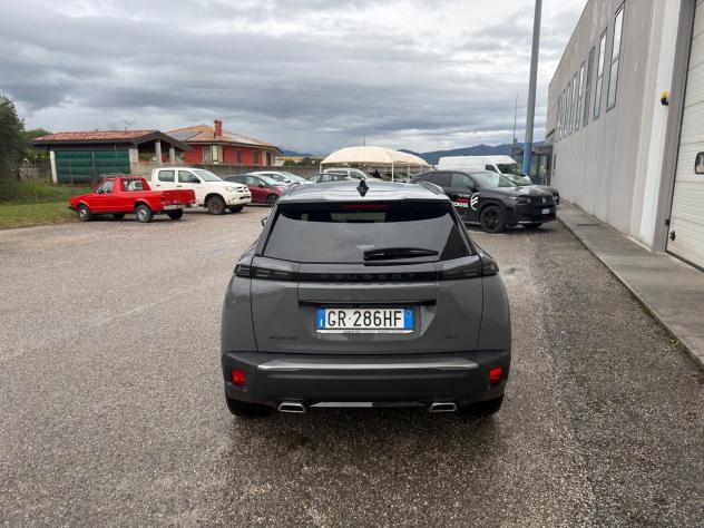 Peugeot 2008 PureTech 130 S&S EAT8 GT - Foto 4